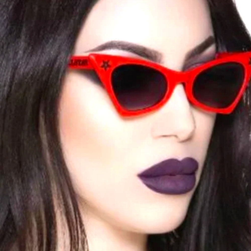 Night red cat eye shaped sunglasses by Killstar